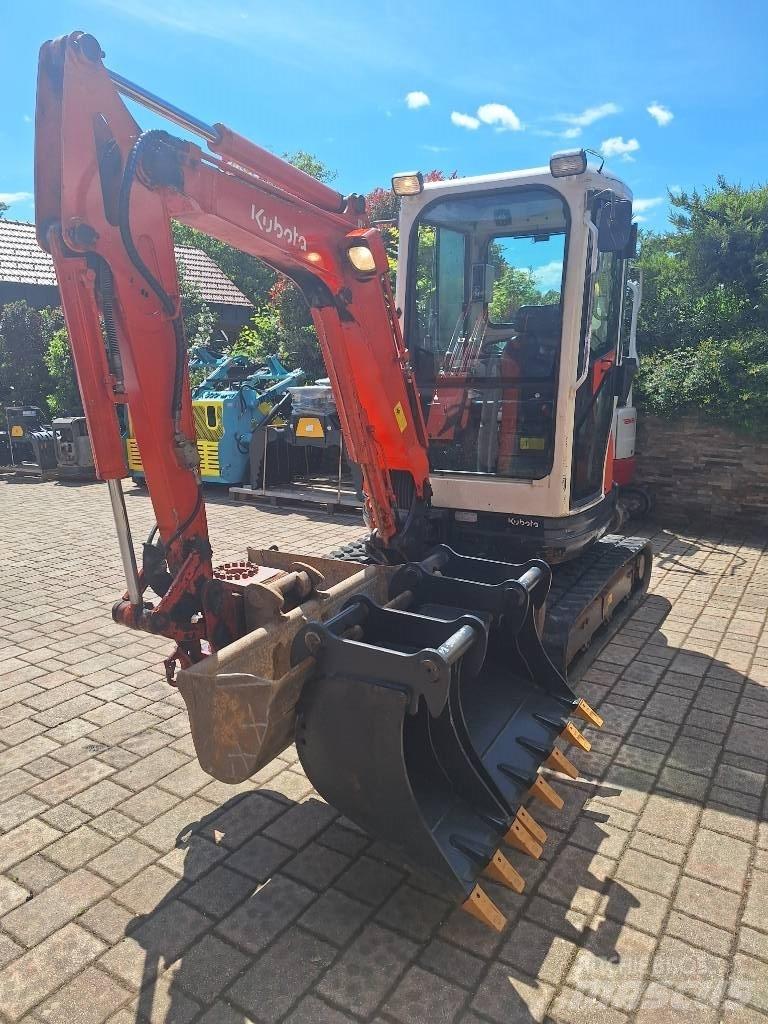 Kubota U 20-3 小型挖掘机