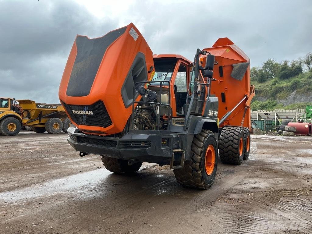 Doosan DA 30 铰接式自卸车