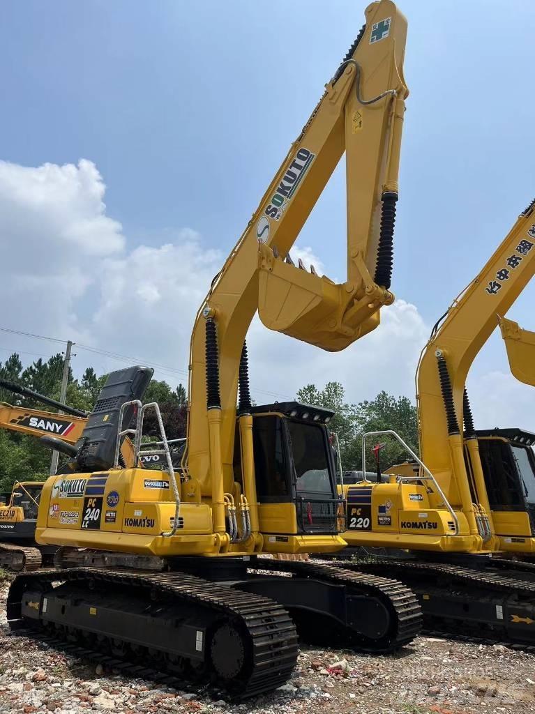 Komatsu PC 240-8 履带挖掘机