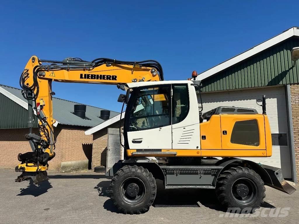 Liebherr A916 轮式挖掘机