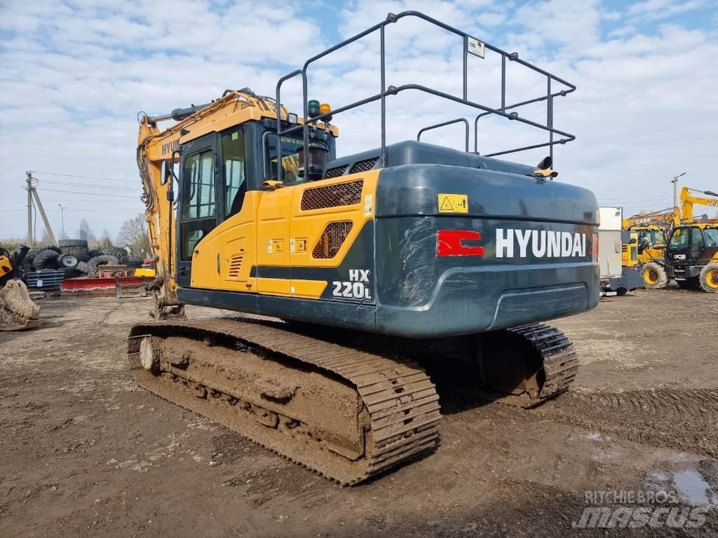 Hyundai HX 220 L 履带挖掘机