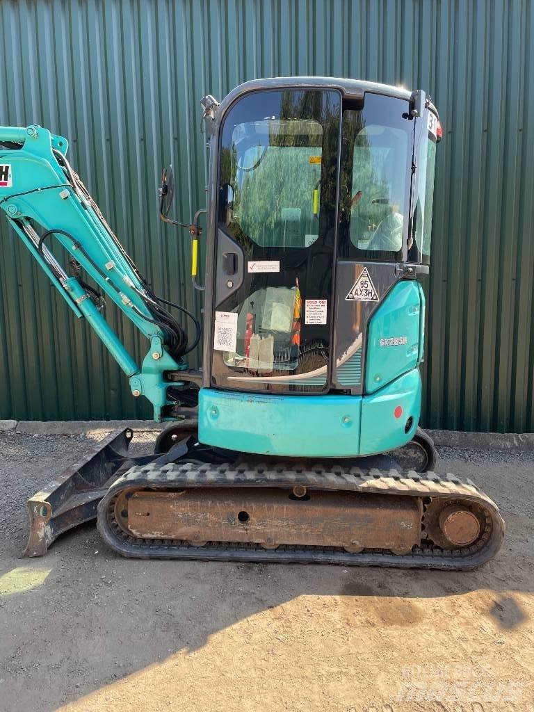 Kobelco SK 28 小型挖掘机