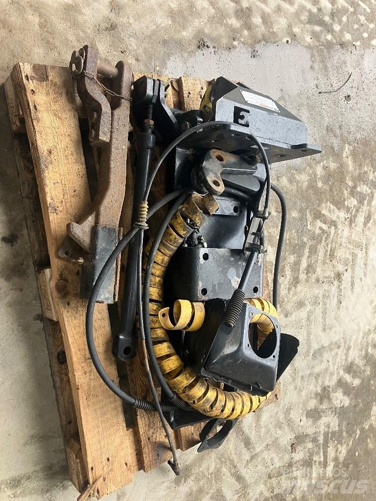 New Holland T 7070 其他拖拉机配件