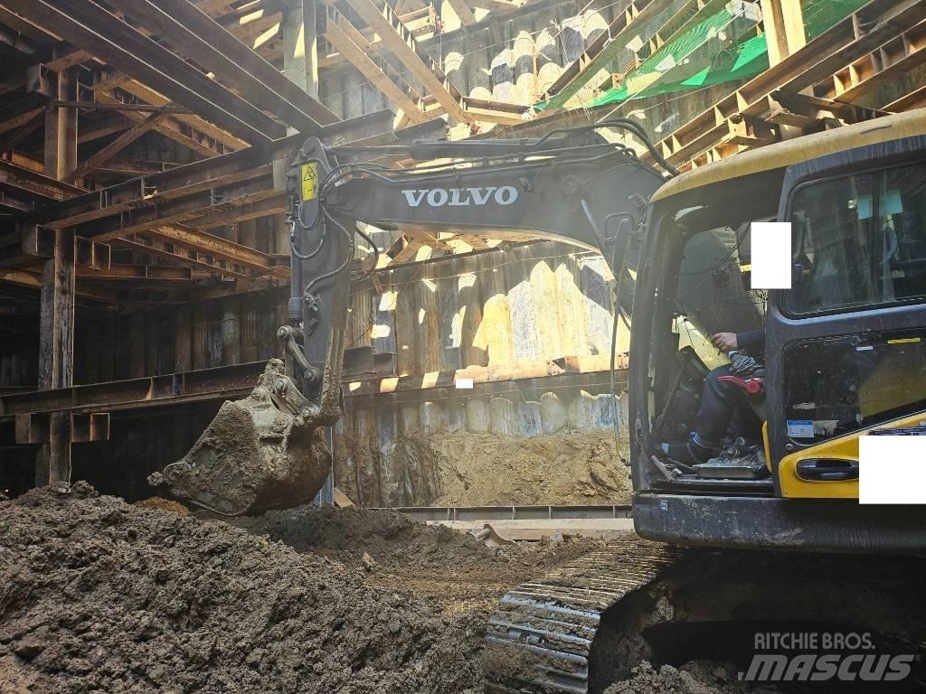 Hyundai ECR145C 中型挖掘机