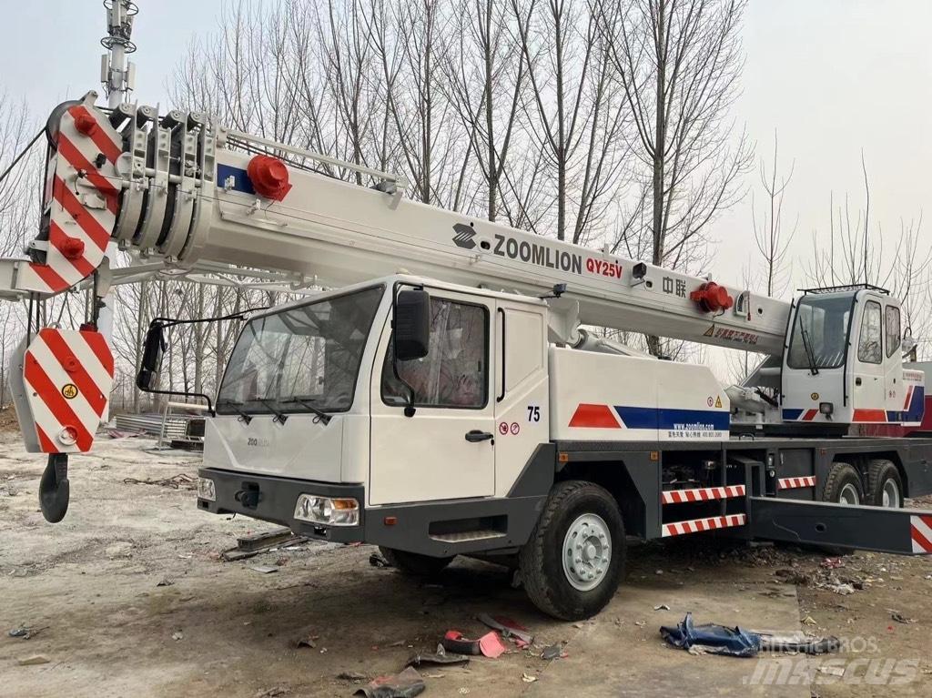 Zoomlion QY25V 全地面起重机︳移动式起重机