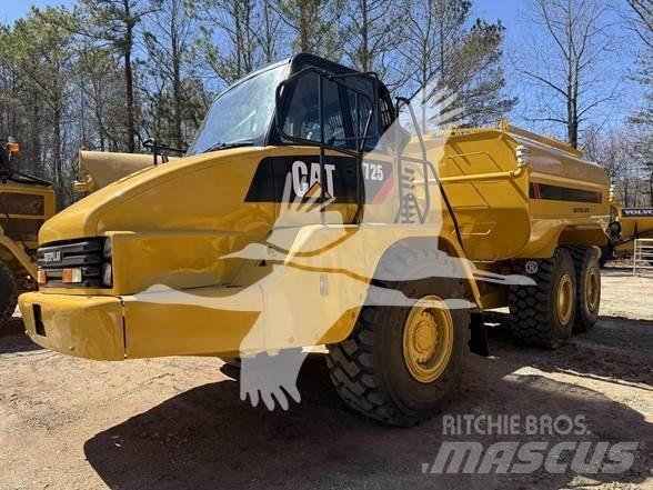 CAT 725 水罐车