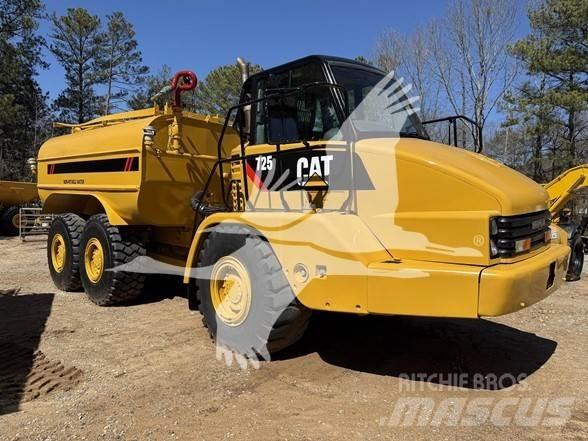CAT 725 水罐车