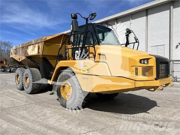 CAT 730C2 铰接式自卸车