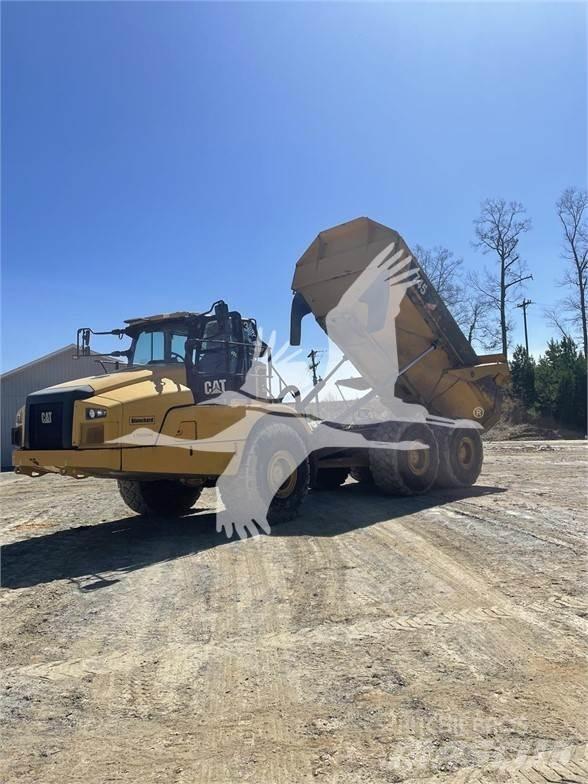CAT 745 铰接式自卸车
