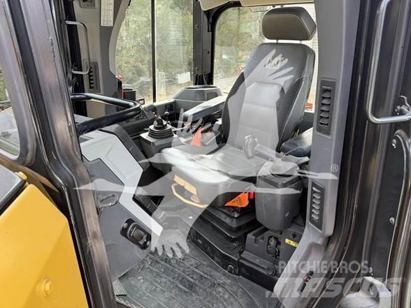 CAT D6 履带式推土机