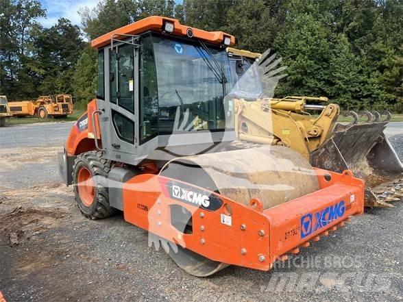 XCMG CV83PD 单轮压路机