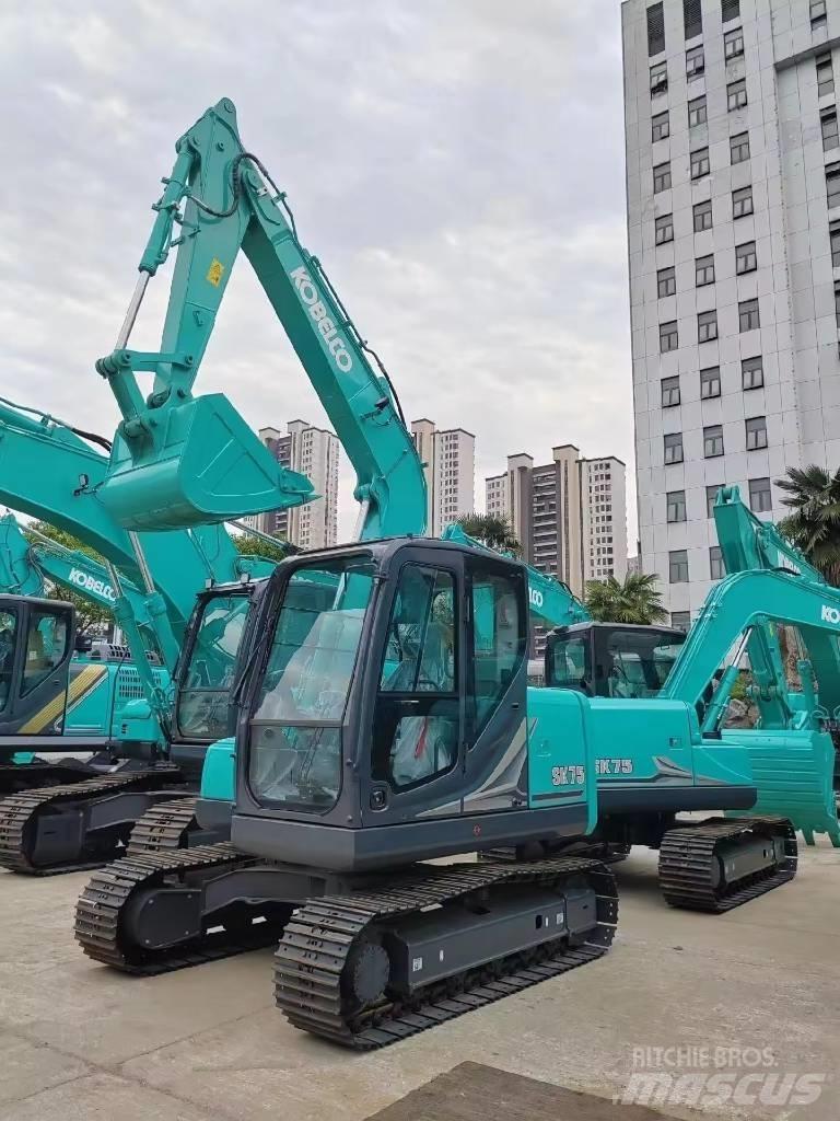 Kobelco SK 75 中型挖掘机