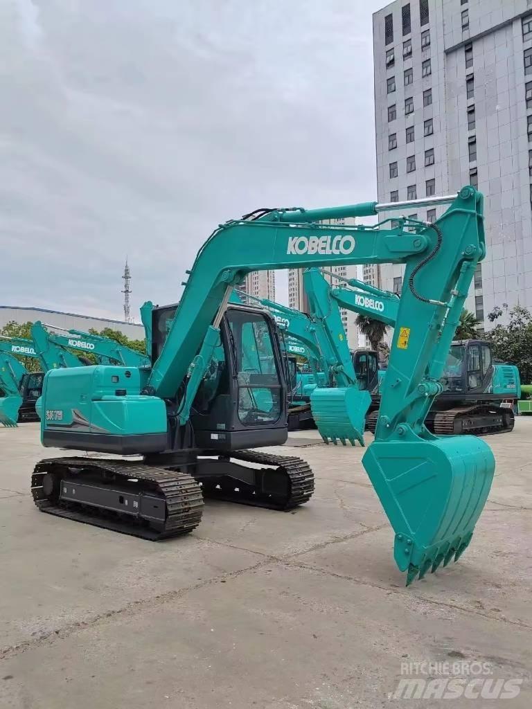Kobelco SK 75 中型挖掘机