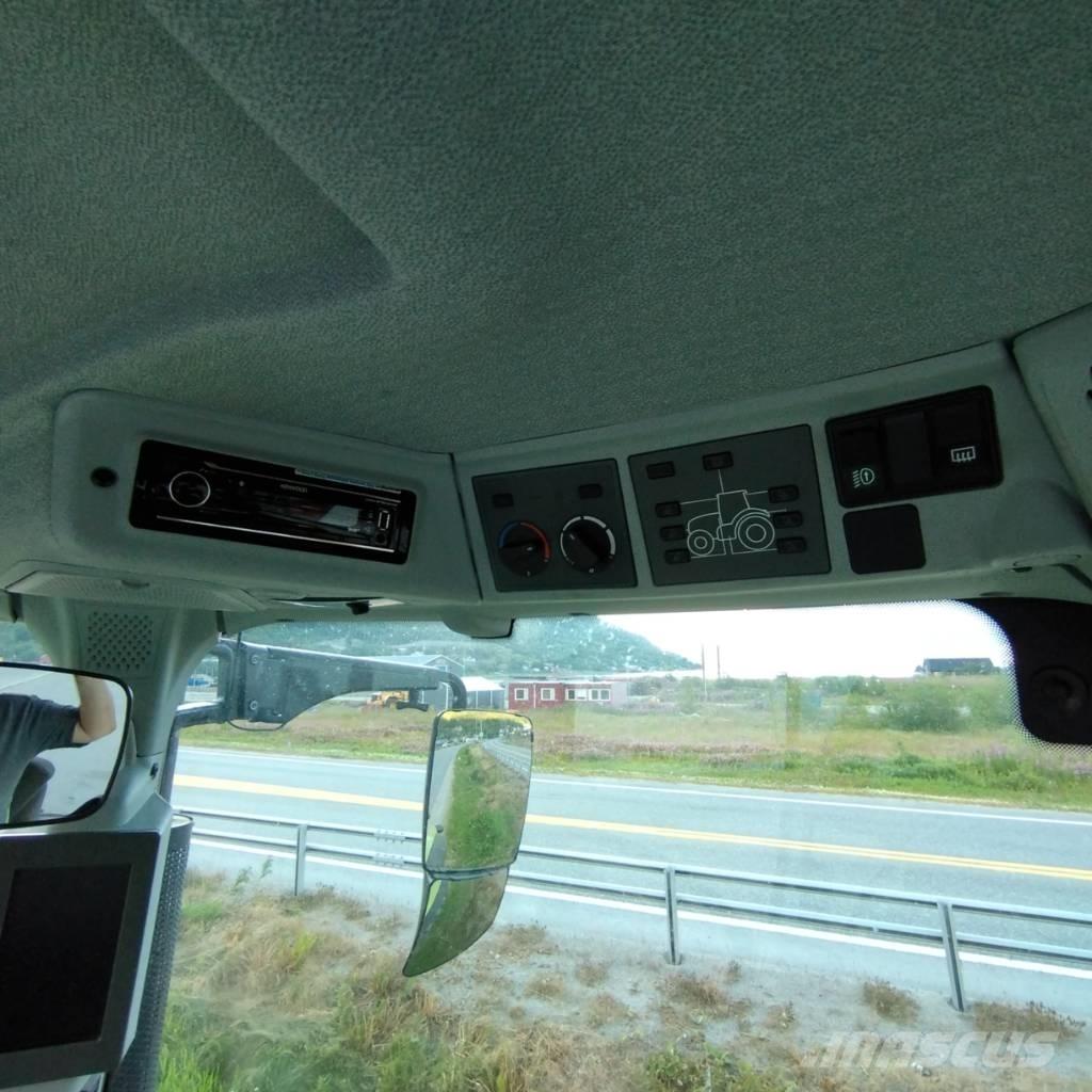 CLAAS Axion 830 拖拉机/农用车