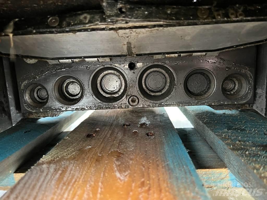 OilQuick OQ80 - M322D 快速连接器