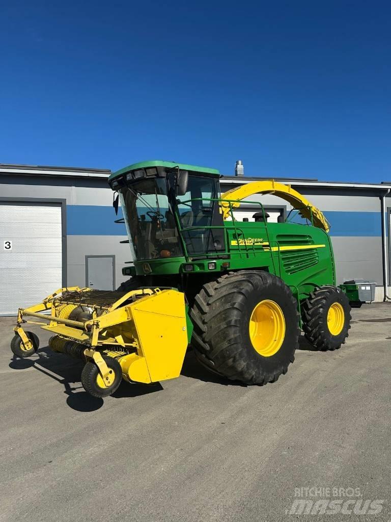 John Deere 7200 自走式青贮饲料收割机