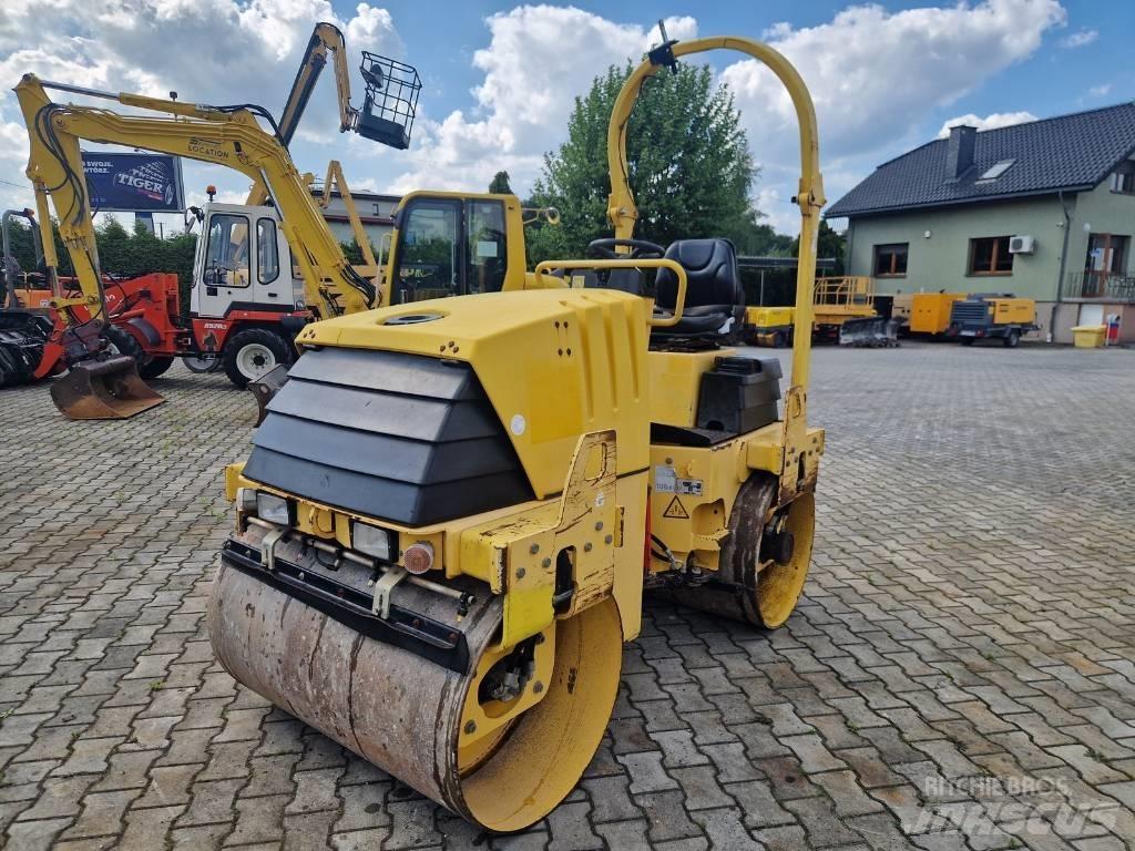 Ammann AV 26-2 双轮压路机