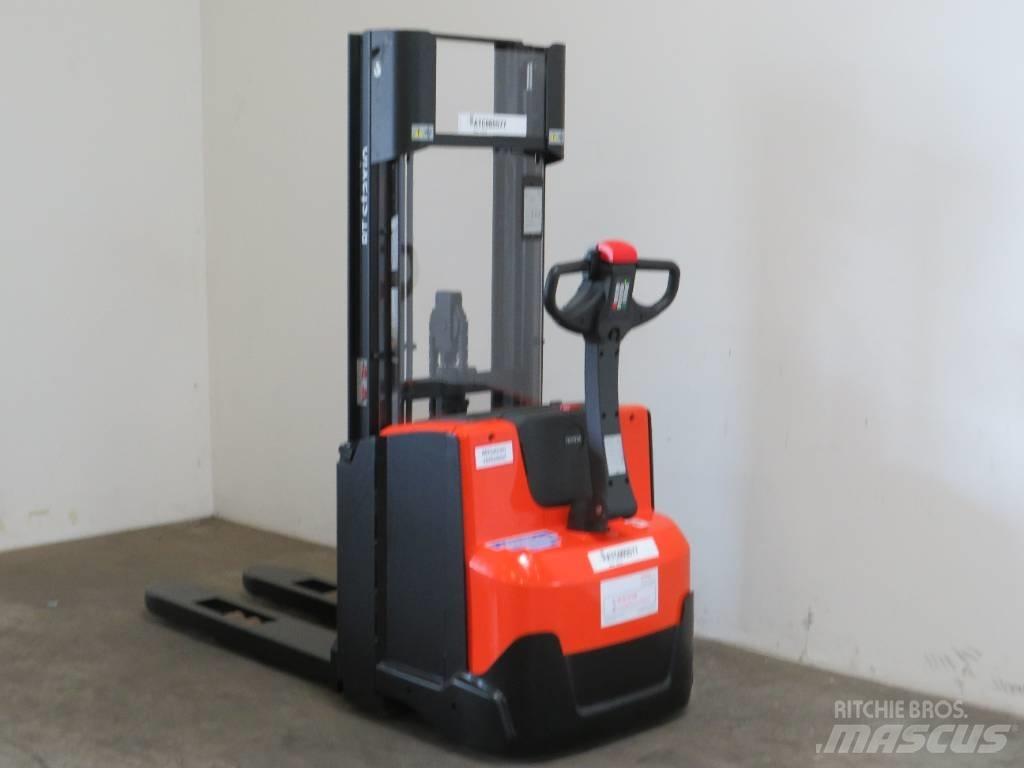 BT SWE 140 手推堆垛车