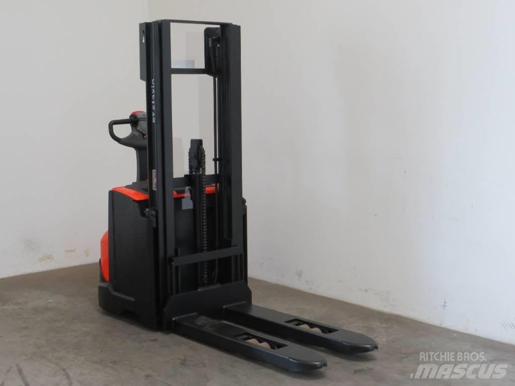 BT SWE 140 手推堆垛车