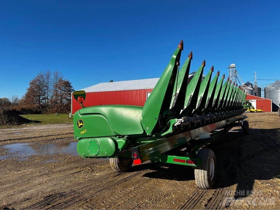 John Deere 716c 联合收割机头
