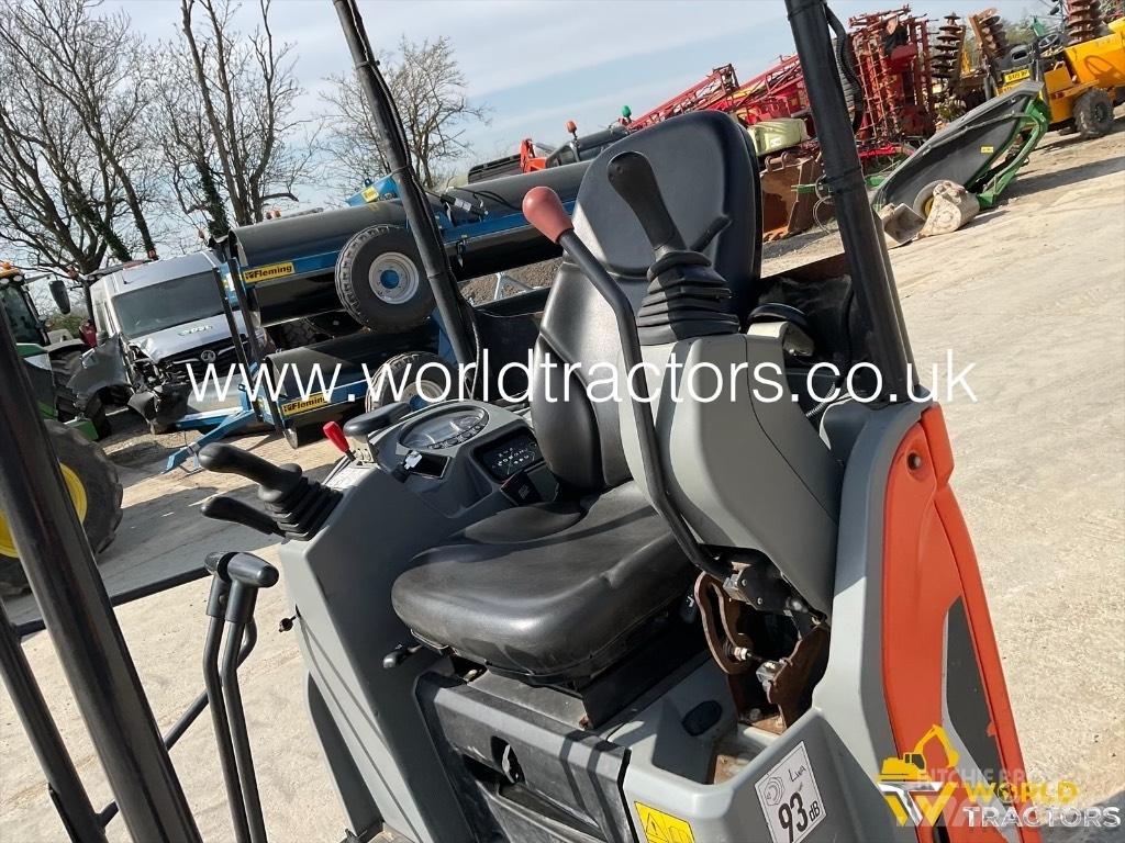 Doosan DX 17 小型挖掘机
