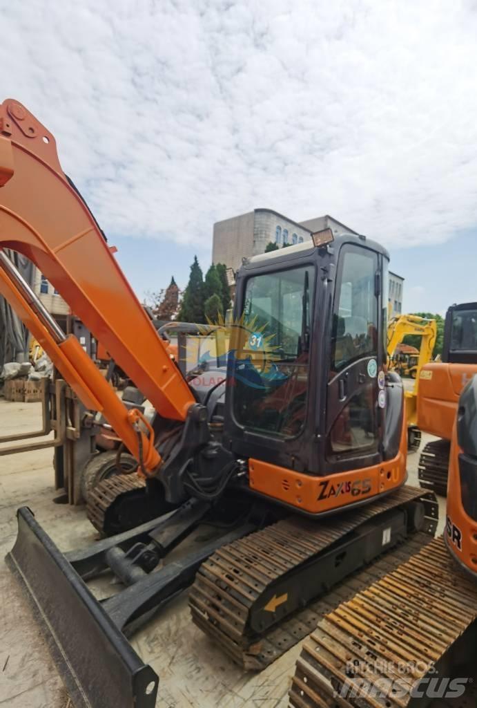 Hitachi ZX 65 小型挖掘机