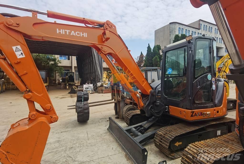 Hitachi ZX 65 小型挖掘机