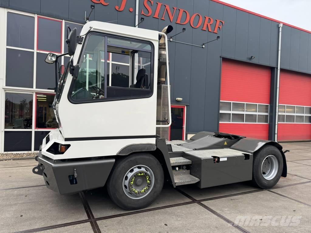 Terberg YT182 码头牵引车