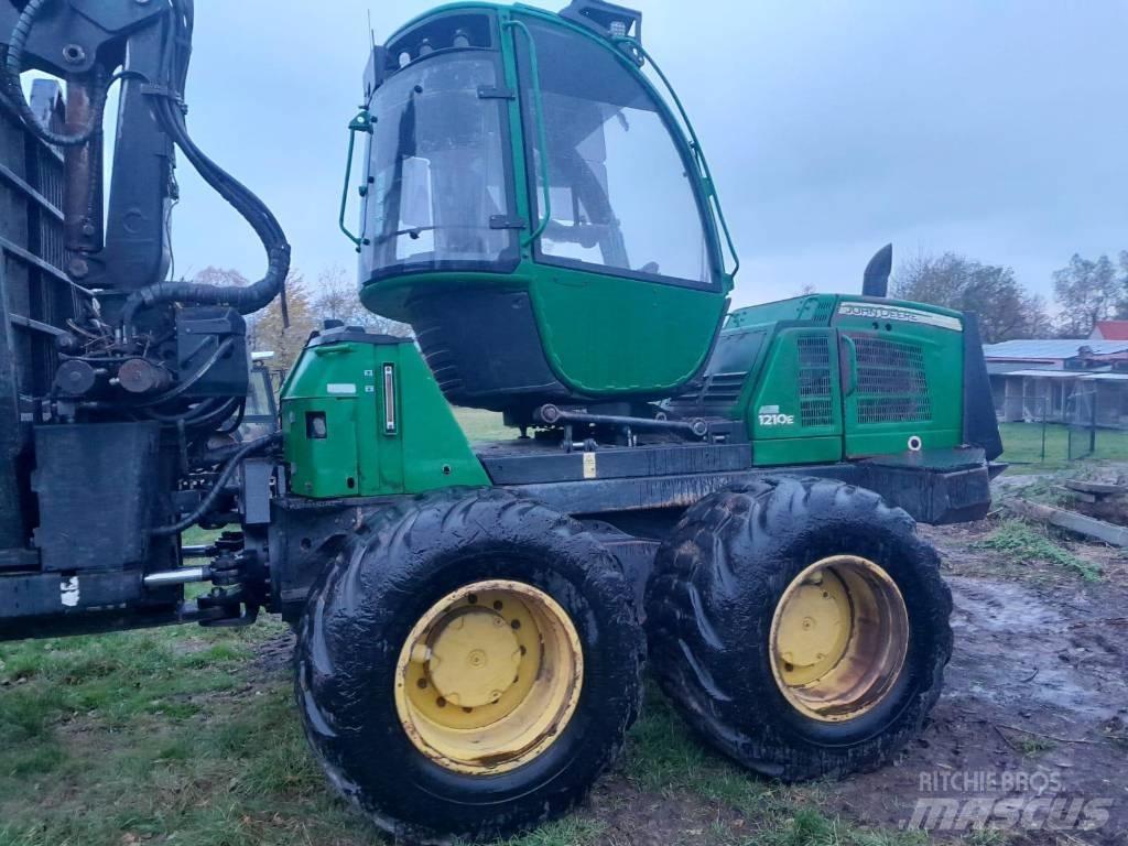 John Deere 1210 E 集运机