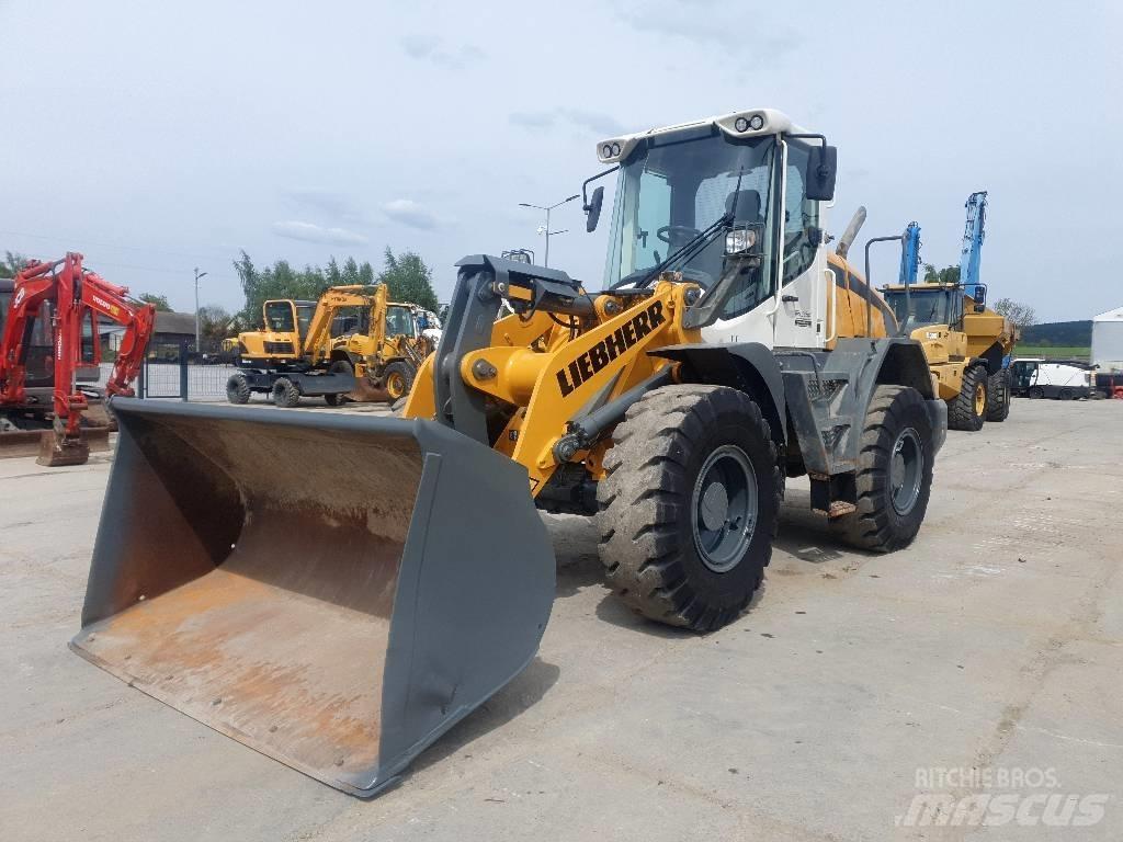 Liebherr L 524 轮式装载机