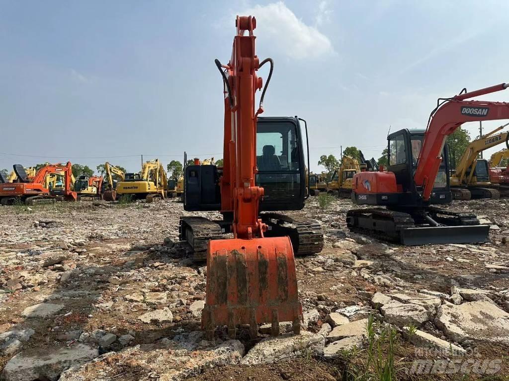 Hitachi ZX 70 小型挖掘机