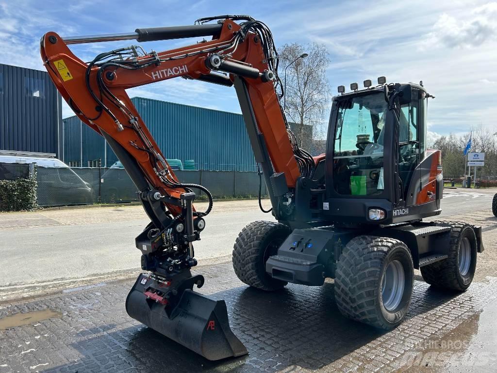Hitachi ZX95W 轮式挖掘机