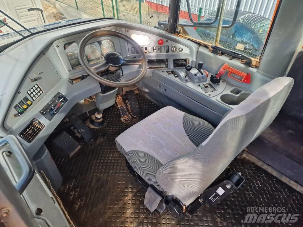 Volvo A 25 D 铰接式自卸车