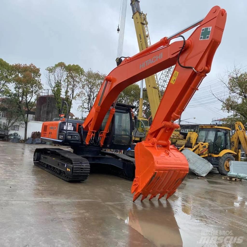 Hitachi ZX 240-3 履带挖掘机