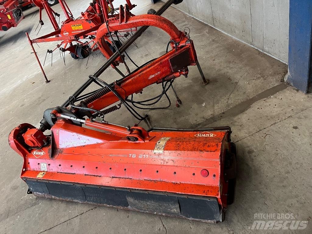 Kuhn TB 211 牧场割草机和切顶器