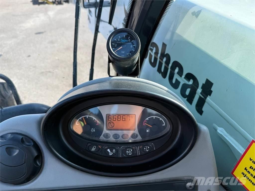 Bobcat TL470 Agri 伸缩臂叉装车|叉装车