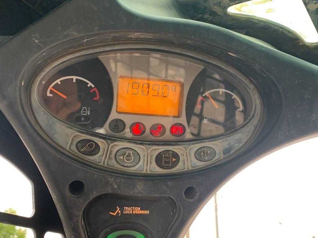 Bobcat T 450 滑移装载机