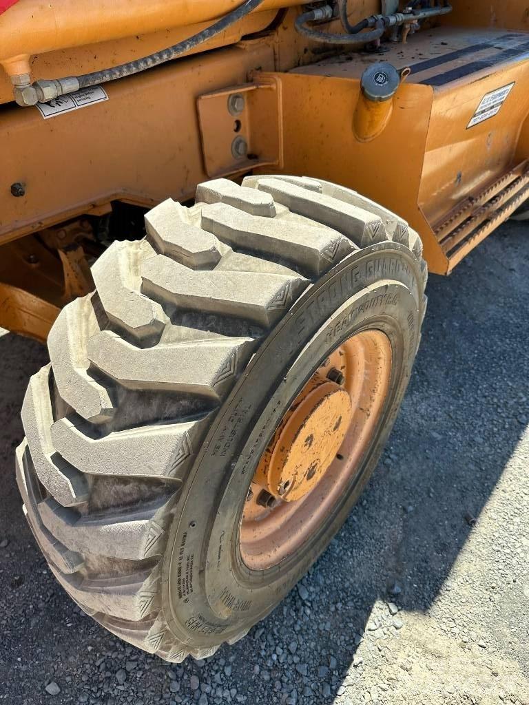 CASE 570 M XT 轮式装载机