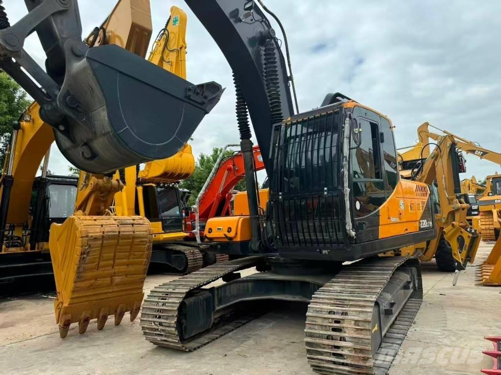 Hyundai R220LC-9S 履带挖掘机