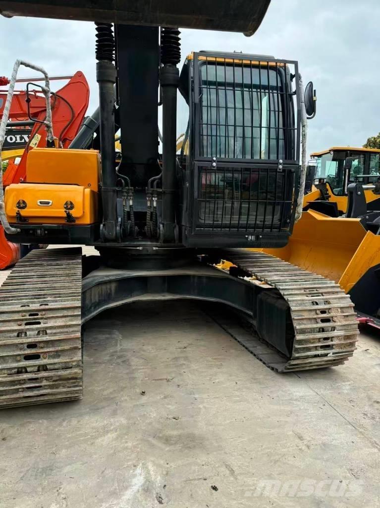 Hyundai R220LC-9S 履带挖掘机
