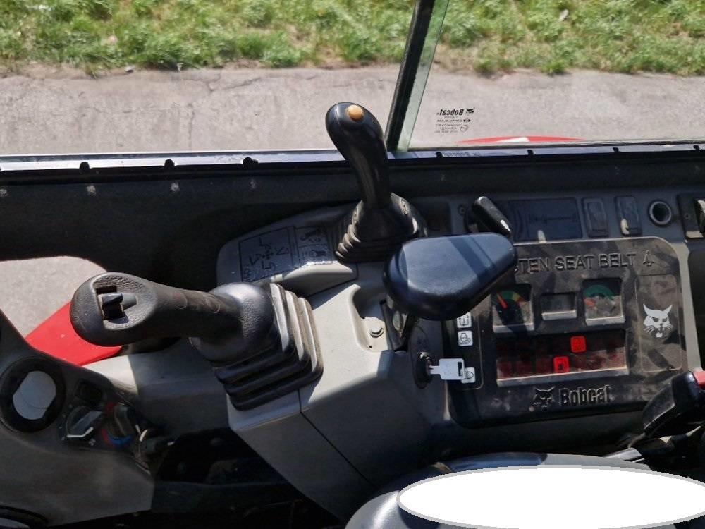 Bobcat E26 小型挖掘机