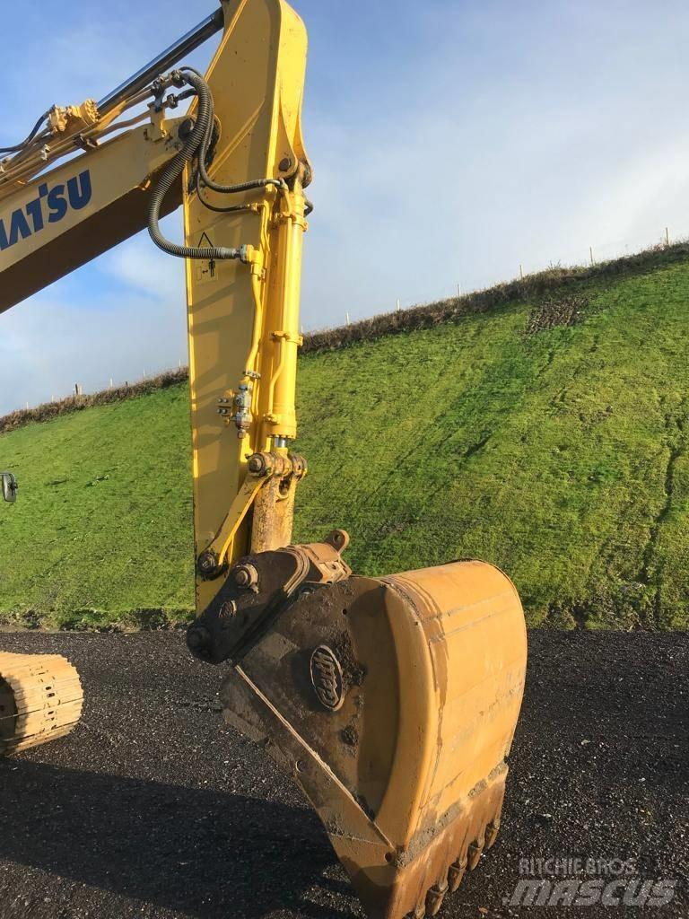Komatsu PC210-11 履带挖掘机