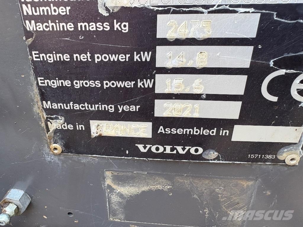 Volvo ECR 25 D 小型挖掘机