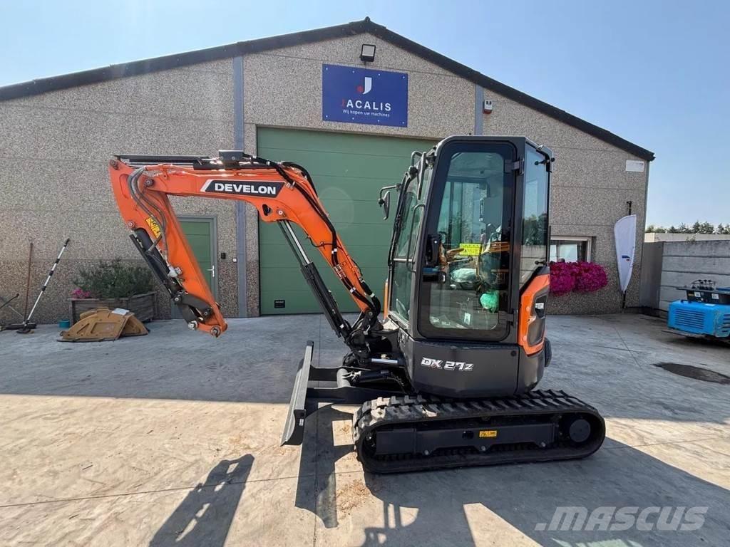 Doosan DX27Z-7 小型挖掘机