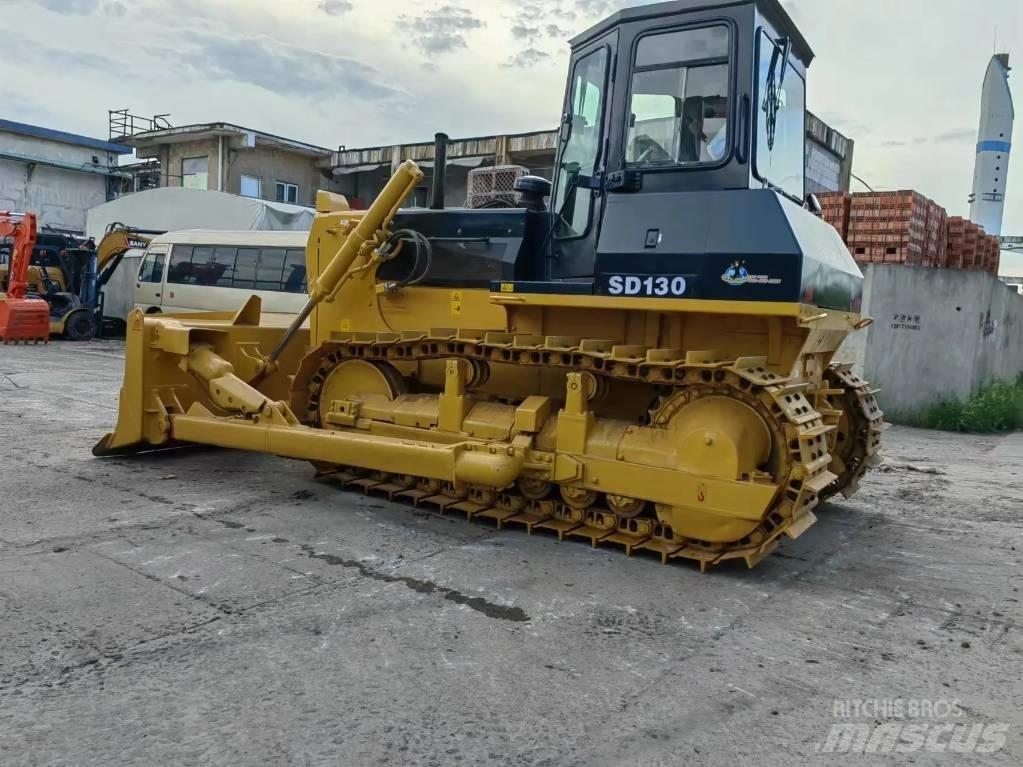 Shantui SD13 履带式推土机