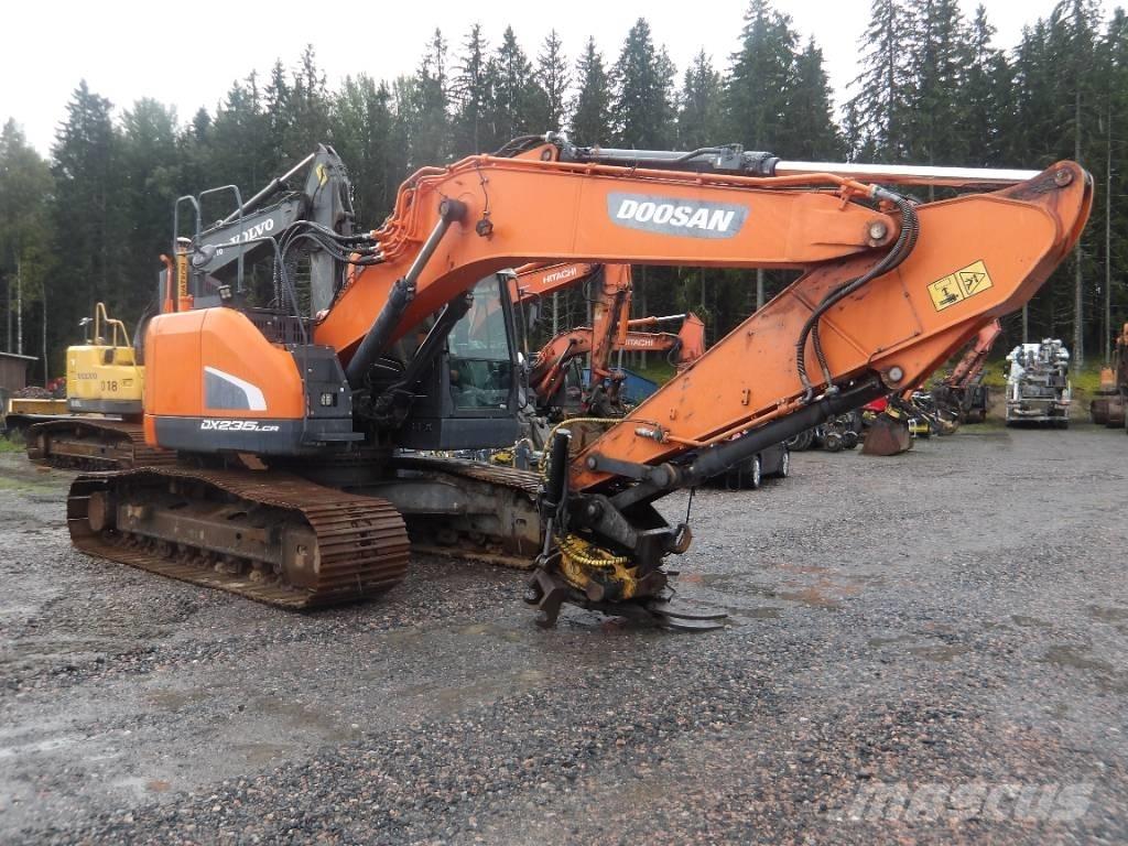 Doosan DX 235 LCR-5 履带挖掘机