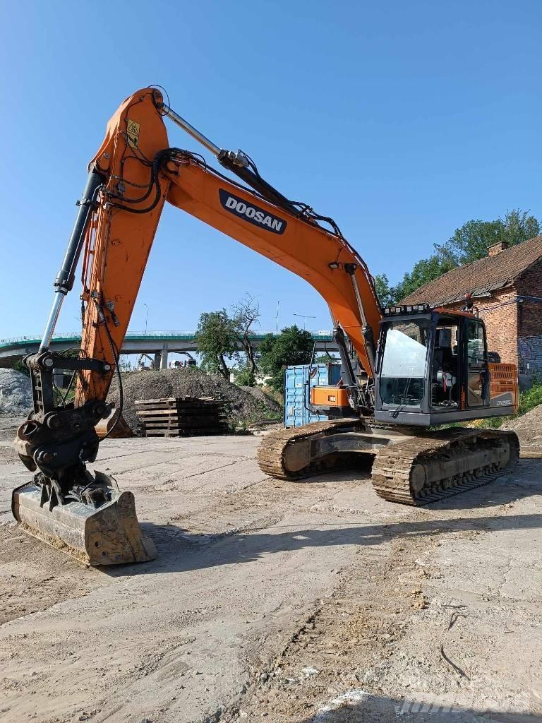 Doosan DX 225 LC-5 履带挖掘机