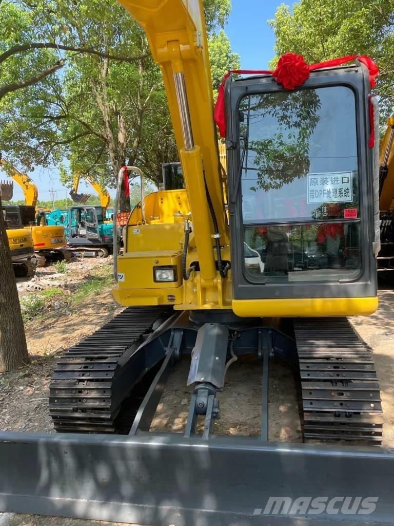 Komatsu PC70-8 中型挖掘机
