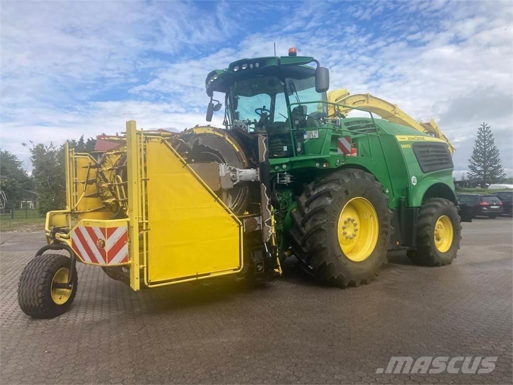 John Deere 9900i 自走式青贮饲料收割机