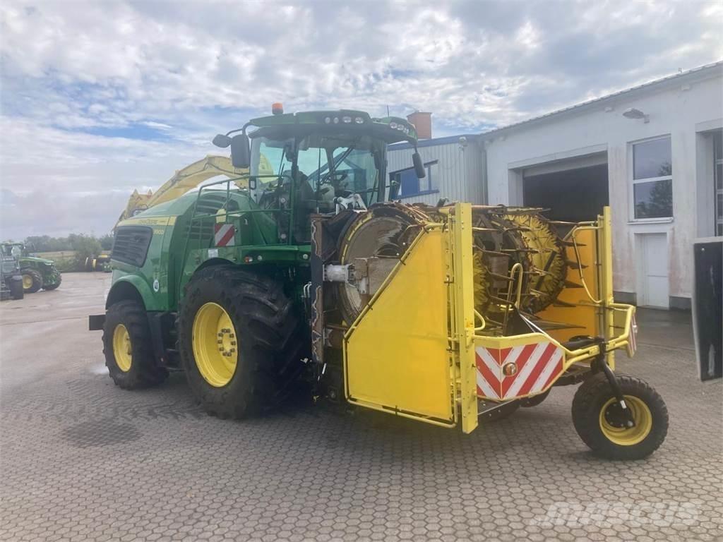 John Deere 9900i 自走式青贮饲料收割机